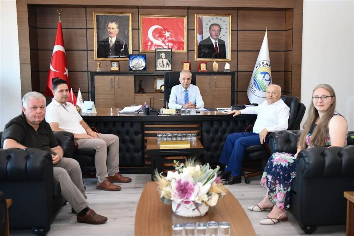 Edirne Emniyet Müdürü Ayhan\'dan Kur\'an Kursu Öğrencilerine Ziyaret