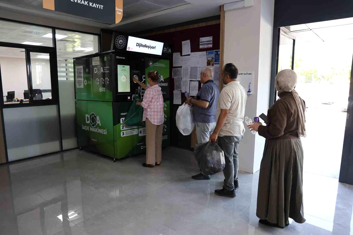 Elazığ\'da Depozito İade Cihazlarına Yoğun İlgi