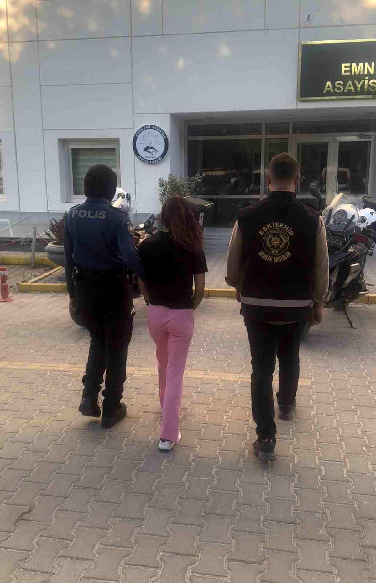 Eskişehir\'de Aranan Hırsız Yakalandı