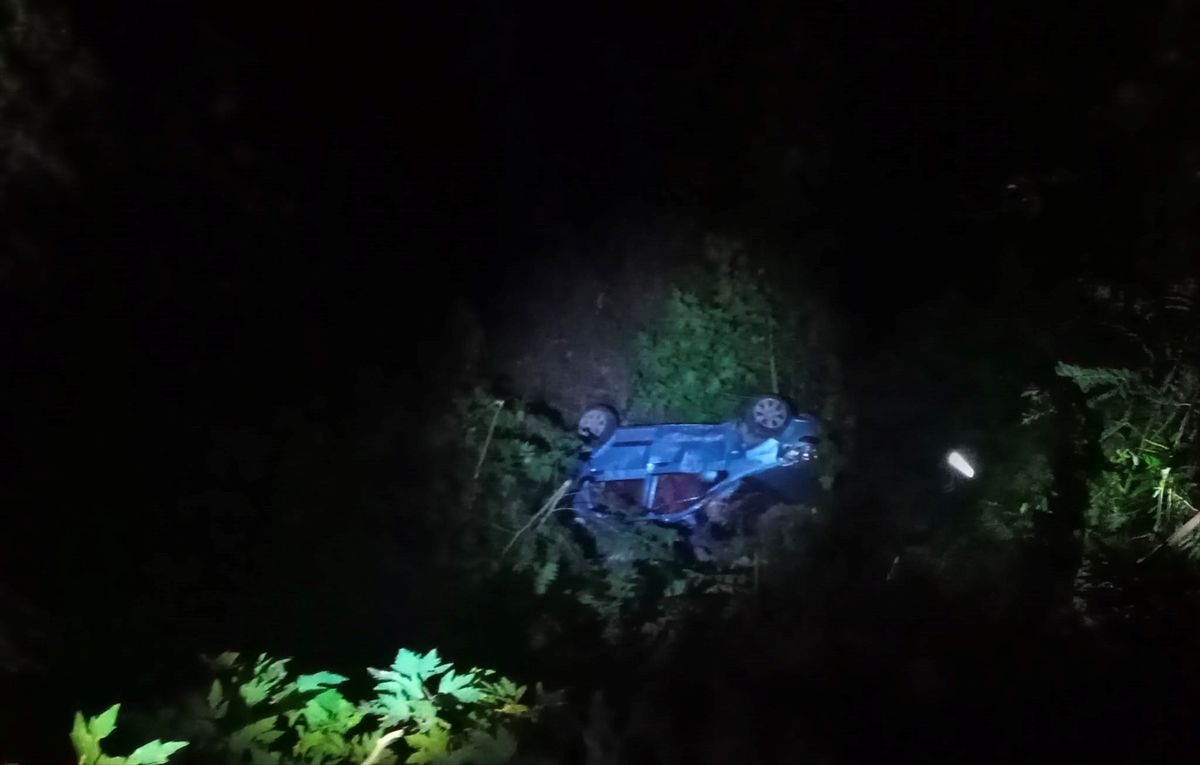 Dörtyol\'da Uçurumdan Yuvarlanan Araçta Kayıp