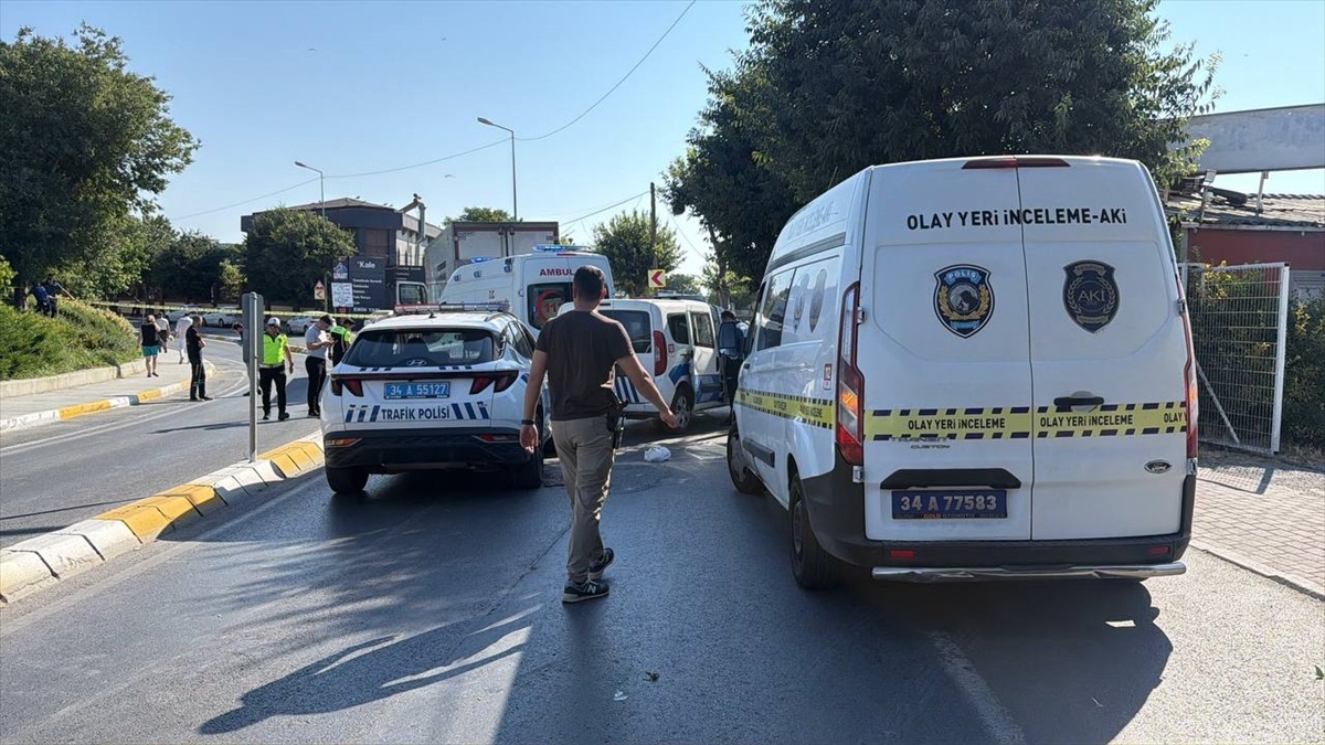 Küçükçekmece\'de Kamyon Çarpması: Bir Kişi Hayatını Kaybetti