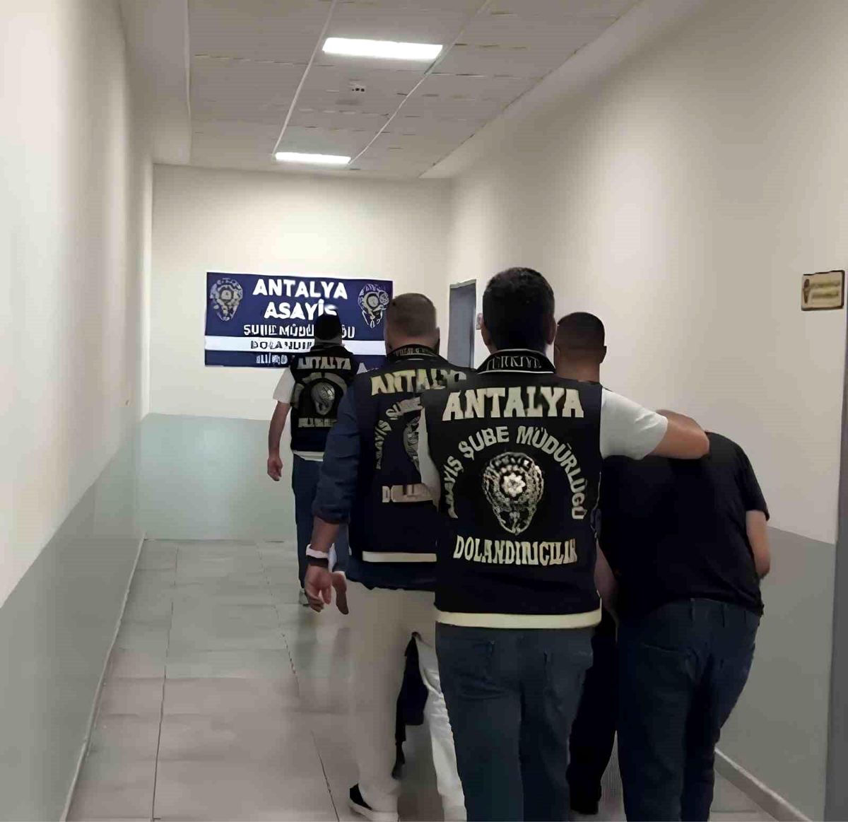 Antalya\'da Sahte Altın Diş Dolandırıcılığı