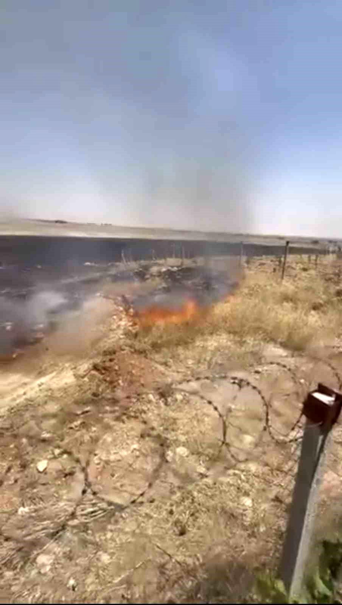 Nusaybin\'de Anız Yangınına Müdahale Ediliyor