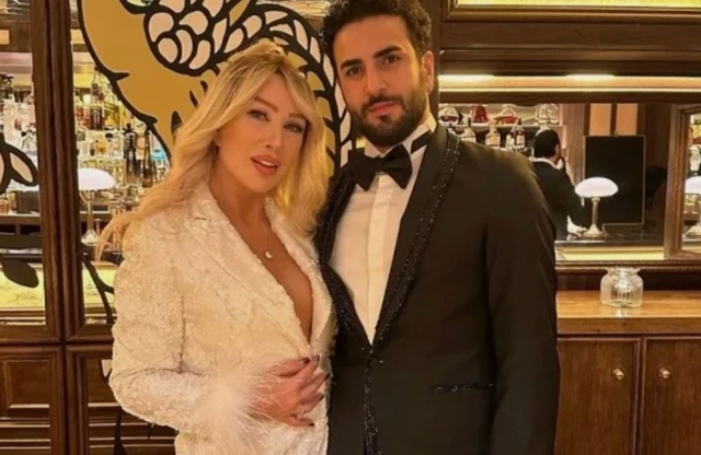 Seda Sayan ve eşi Çağlar Ökten Seda Sayan ve eşi Çağlar Ökten