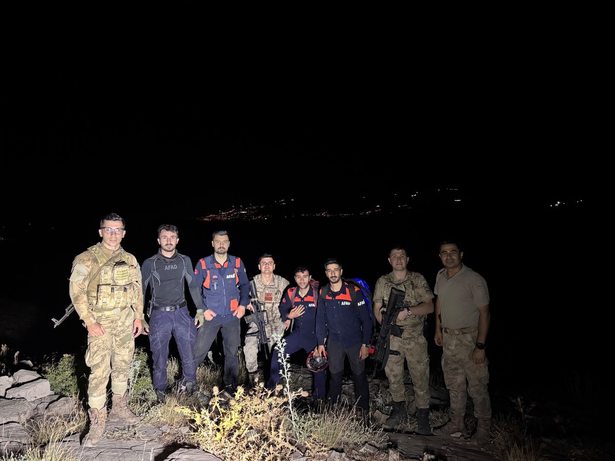 Şırnak\'ta Mahsur Kalan Mühendisler Kurtarıldı