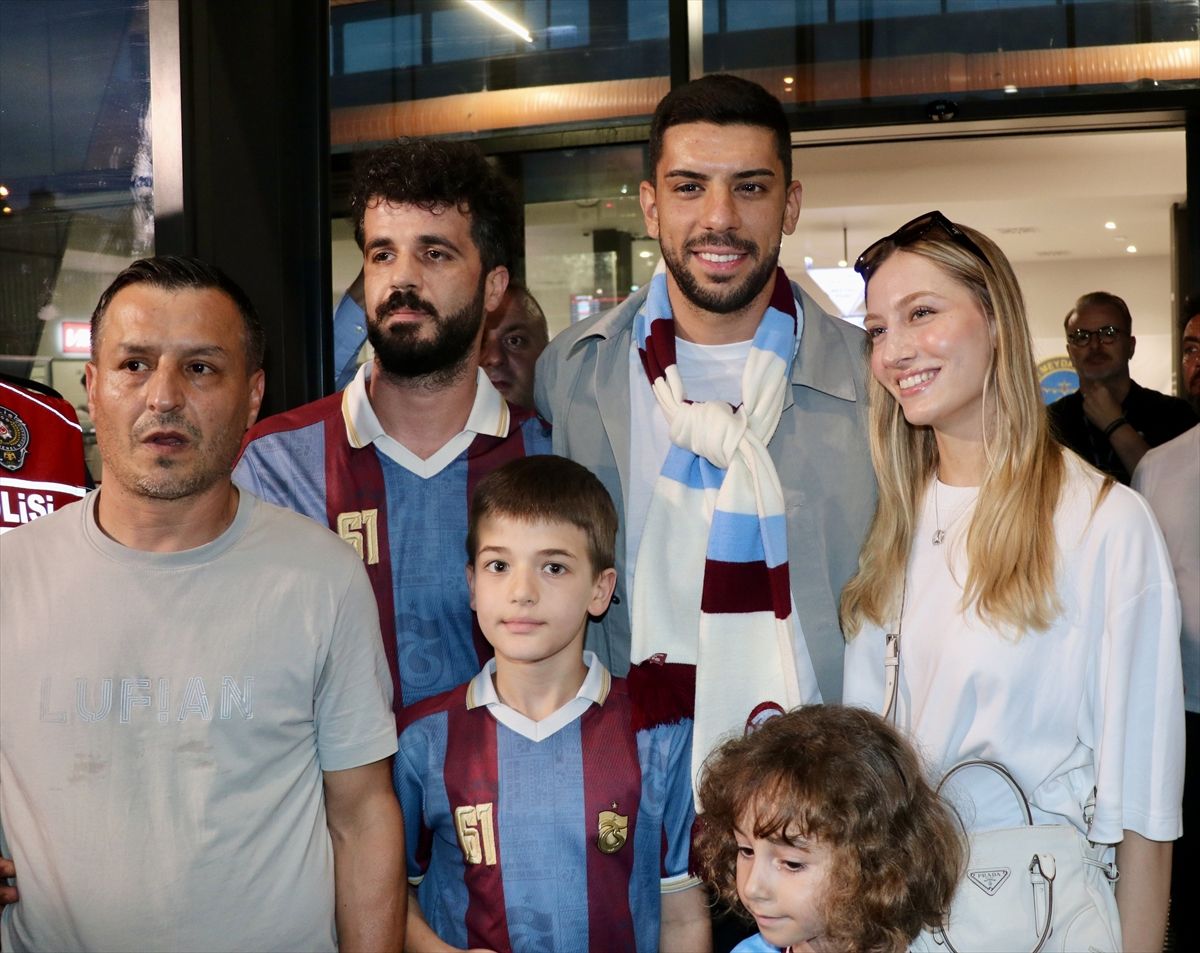Cenk Özkacar Trabzonspor\'a Geldi