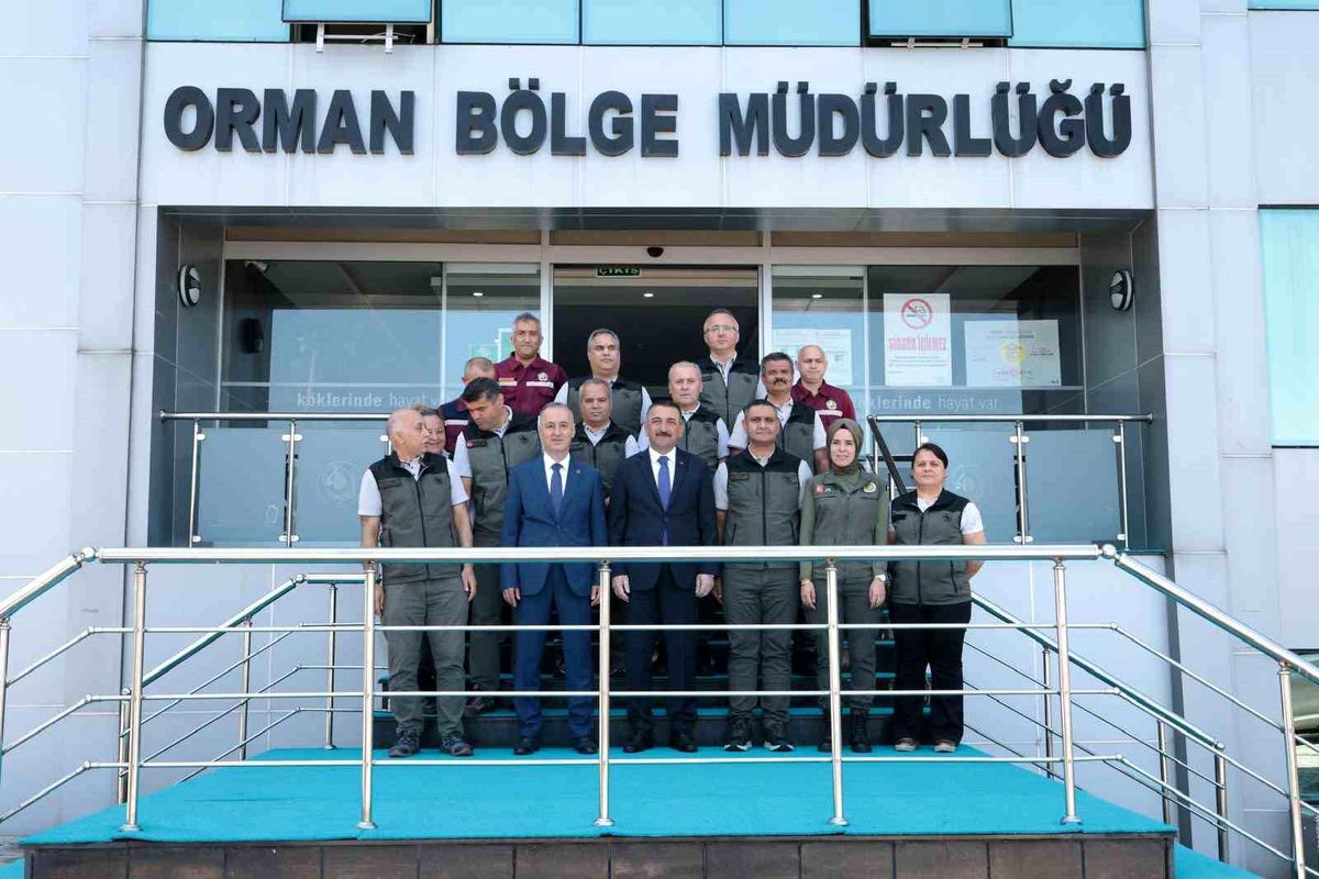 Vali Hacıbektaşoğlu, Orman Bölge Müdürü\'nü Ziyaret Etti