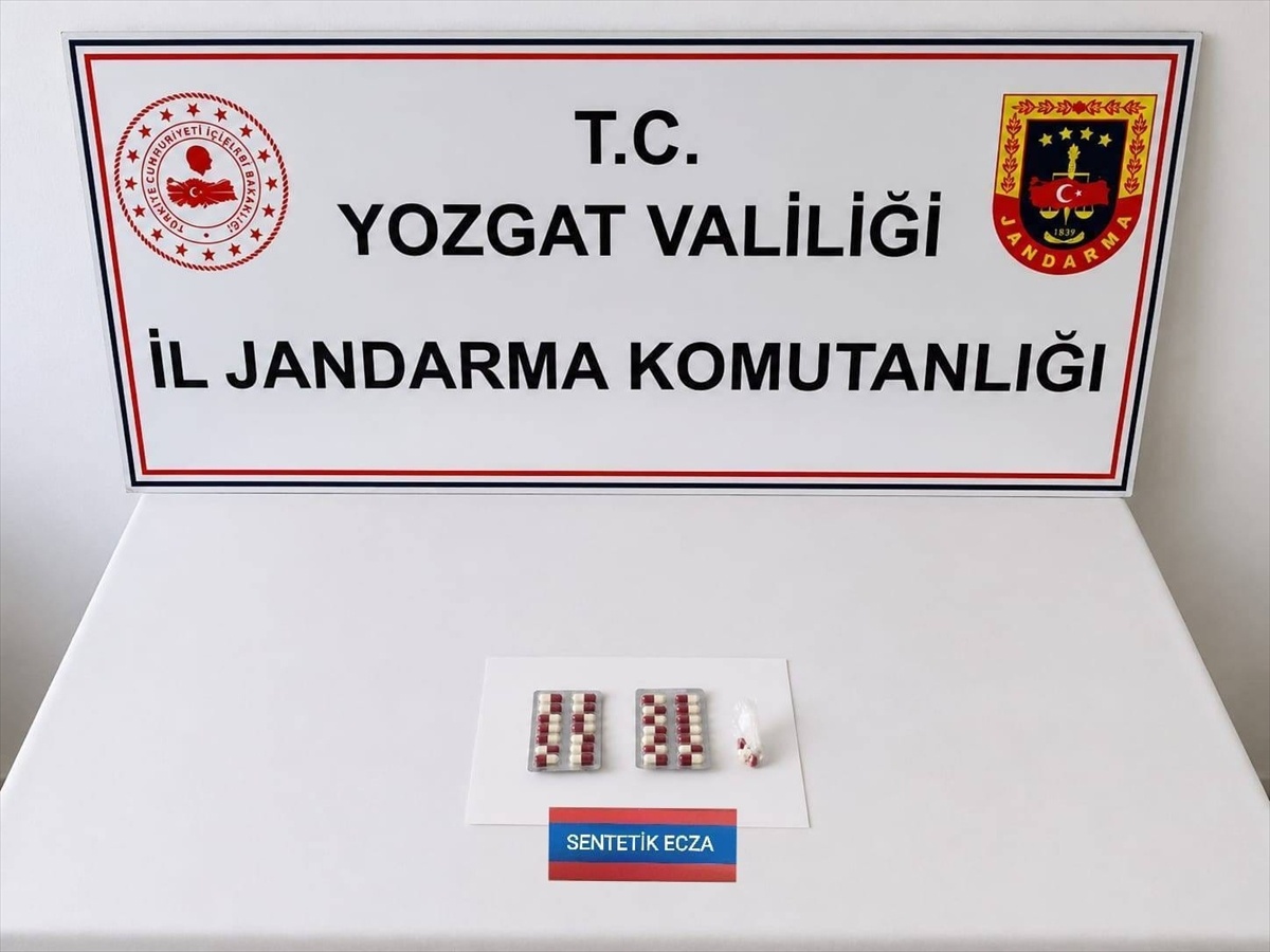 Yozgat\'ta Uyuşturucu Operasyonu: 3 Gözaltı