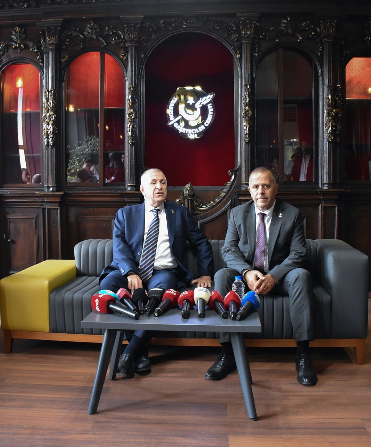 Ümit Özdağ Trabzon\'da Ziyaretler Gerçekleştirdi