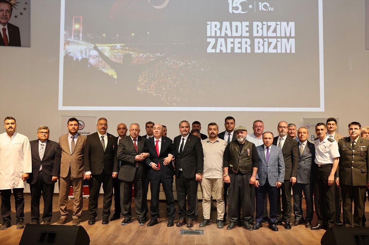 Afyonkarahisar\'da Bağımsız Türkiye Konferansı