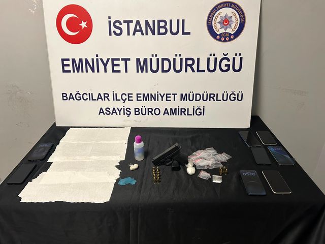 Fısıldaşmaları başlarını yaktı: Yan dairedekileri de aldılar mı?