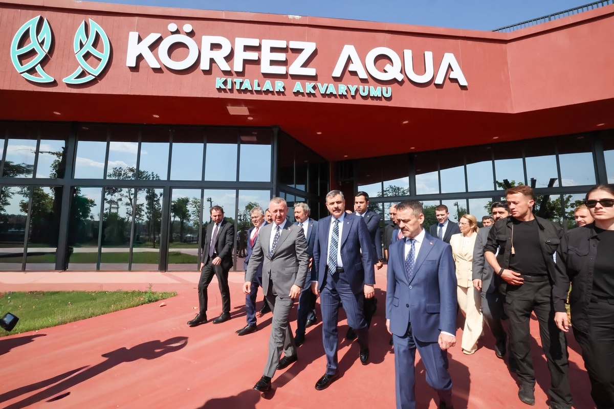 Bakan Çiftçi Kocaeli\'de Ziyaretler Gerçekleştirdi