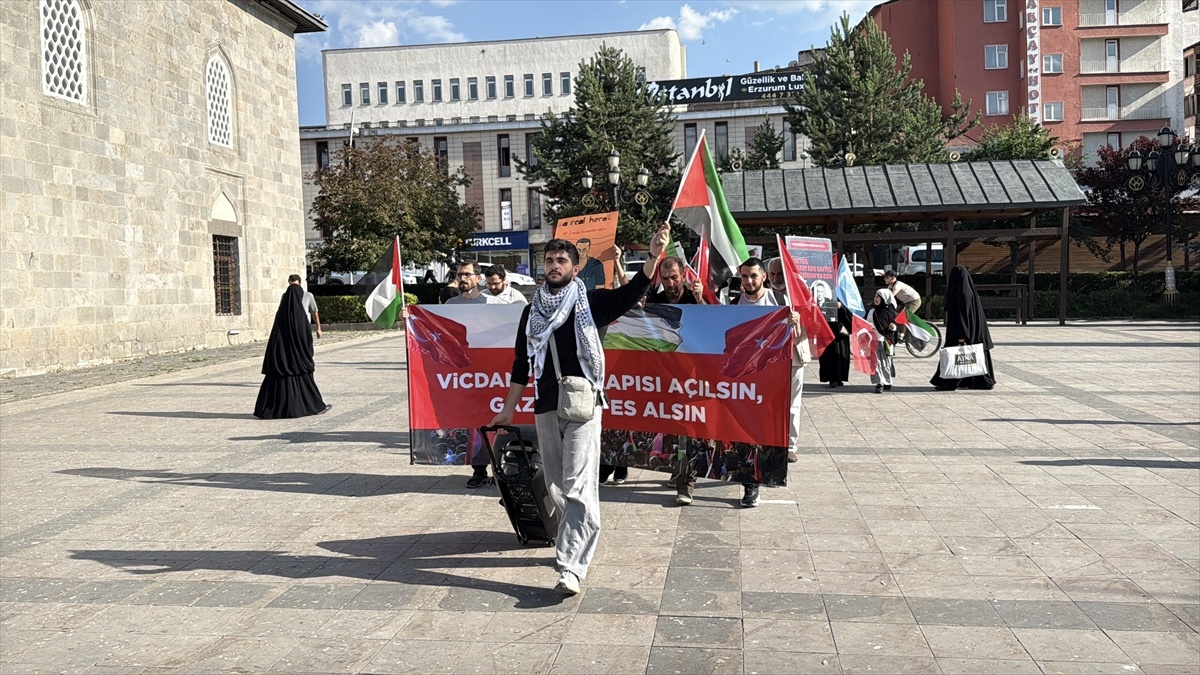 Erzurum\'da Sağlık Çalışanlarından Protesto Yürüyüşü