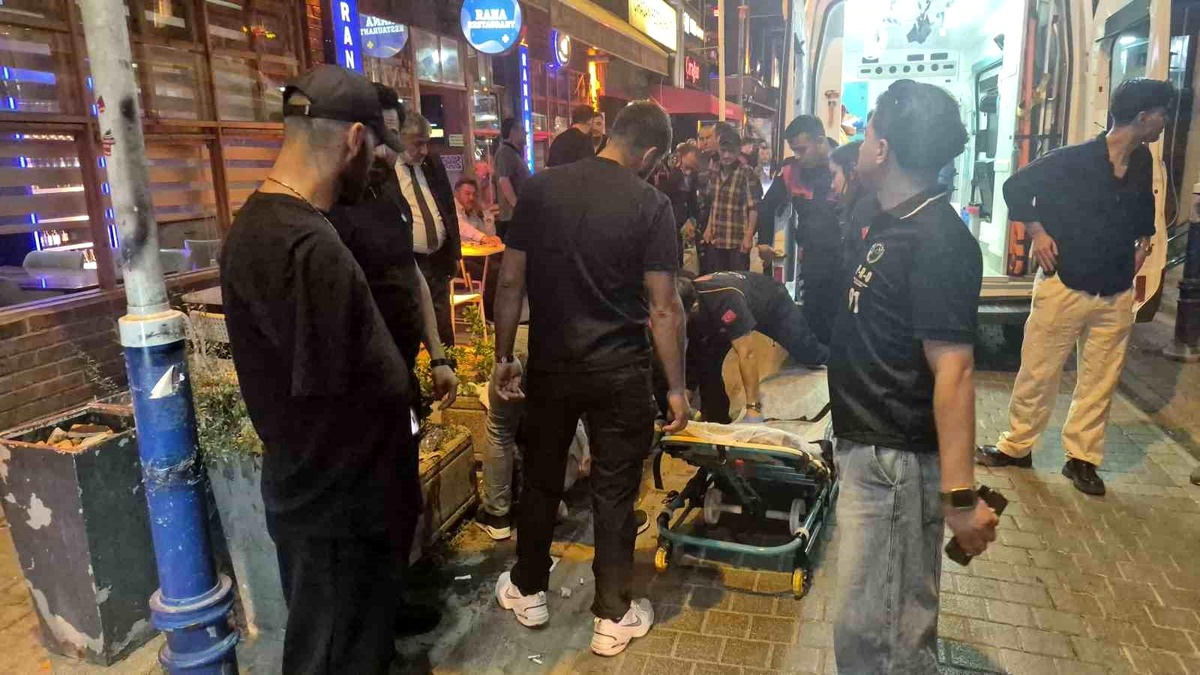 Eskişehir\'de Bıçaklı Kavga: 1 Yaralı