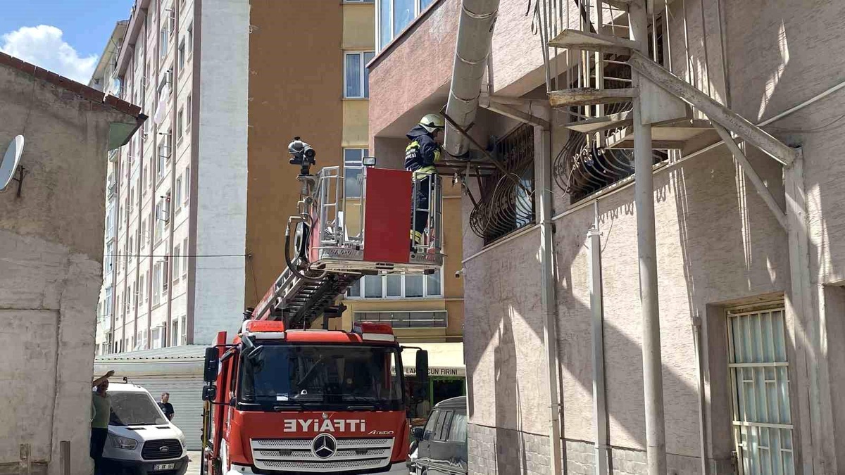 Eskişehir\'de Fırın Yangını Kontrol Altına Alındı