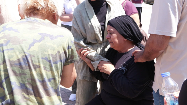 Evinin önünde otomobilin çarpması sonucu 23 yaşında felç kalan genç kızın ailesi hukuk mücadelesi başlattı
