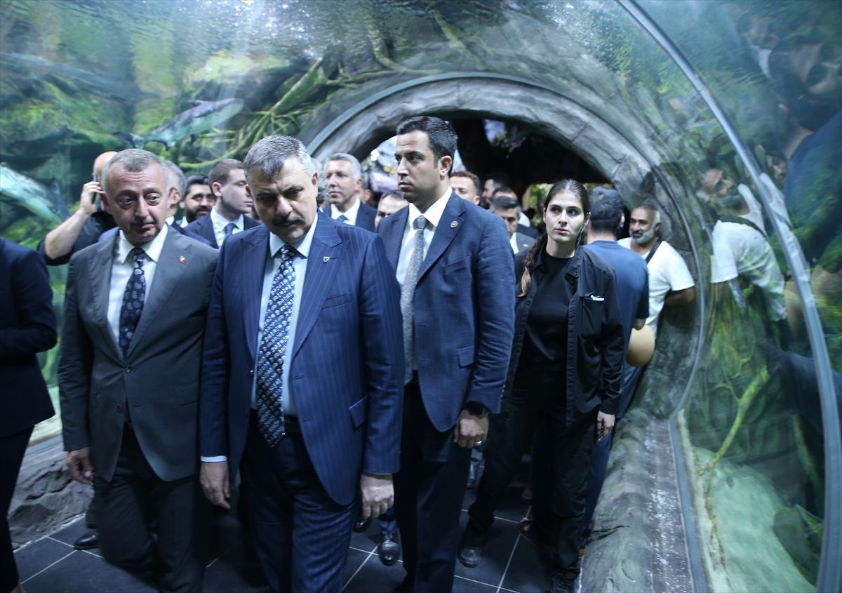 Bakan Çiftçi Kocaeli\'nde Ziyaretlerde Bulundu