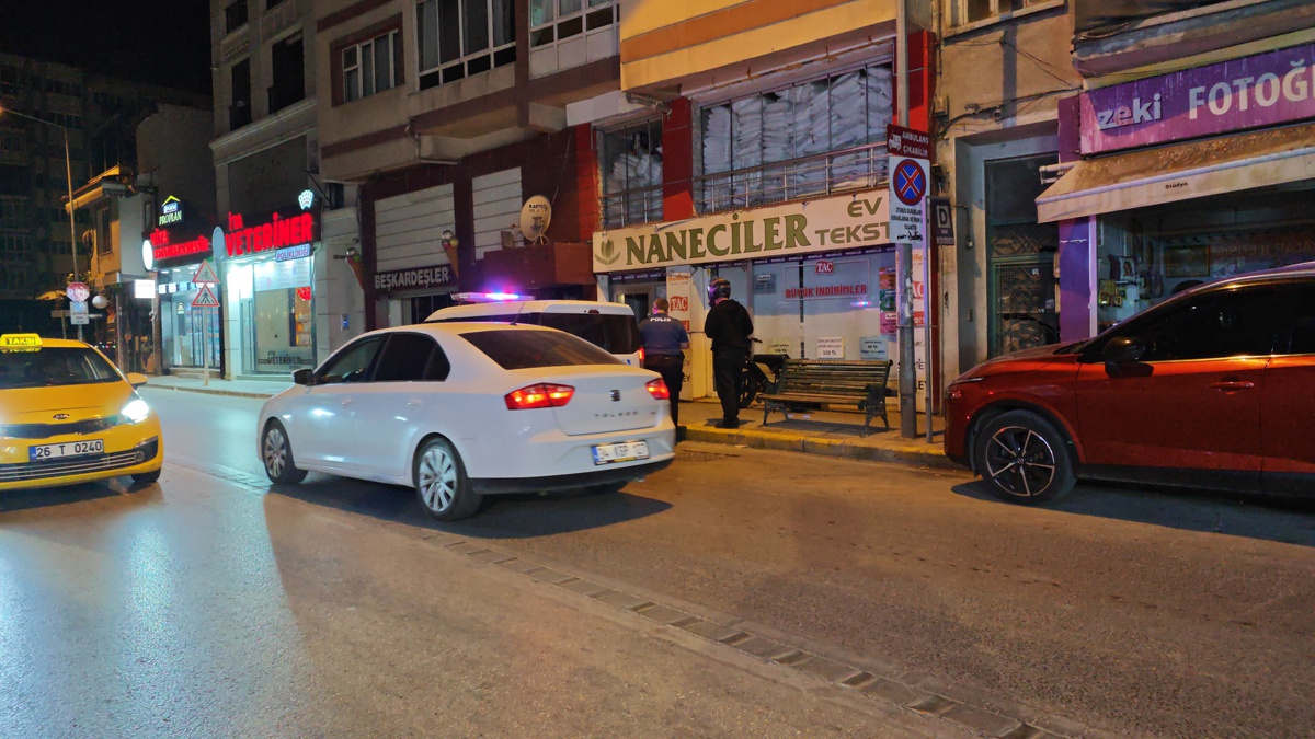 Tatil Acentesinin Camını Kıran Şüpheli Yakalandı