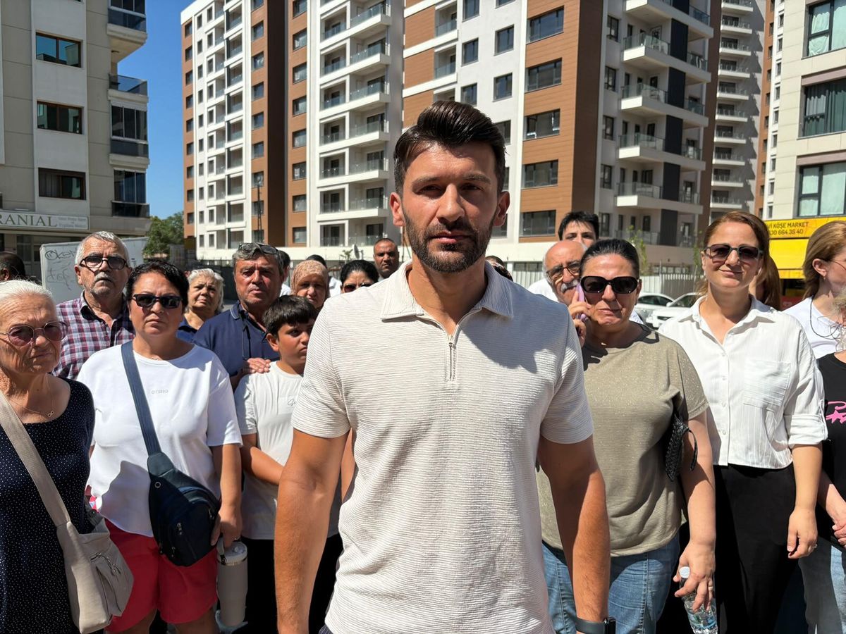 Karşıyaka\'da Konut Teslimi İçin Eylem