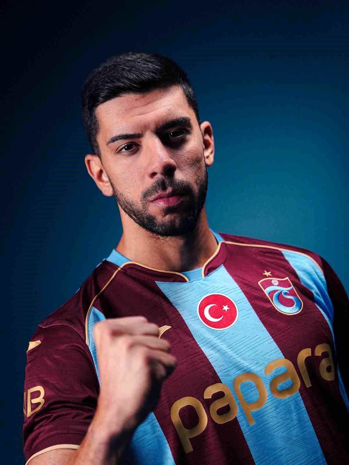 Trabzonspor, Cenk Özkaçar'ı Transfer Etti
