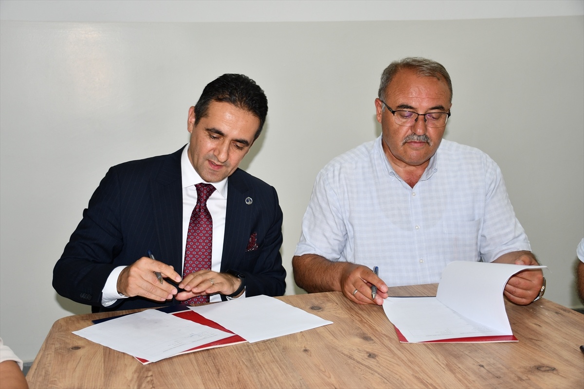 OMÜ\'den Vezirköprü\'de Eğitime Destek Protokolü