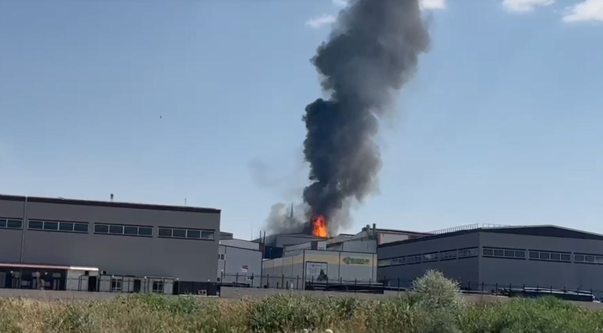 Kahramankazan\'da Fabrika Yangını