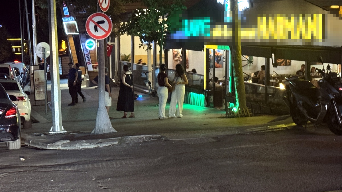 Avcılar\'da Bıçaklı Kavga: 1 Yaralı, 3 Gözaltı
