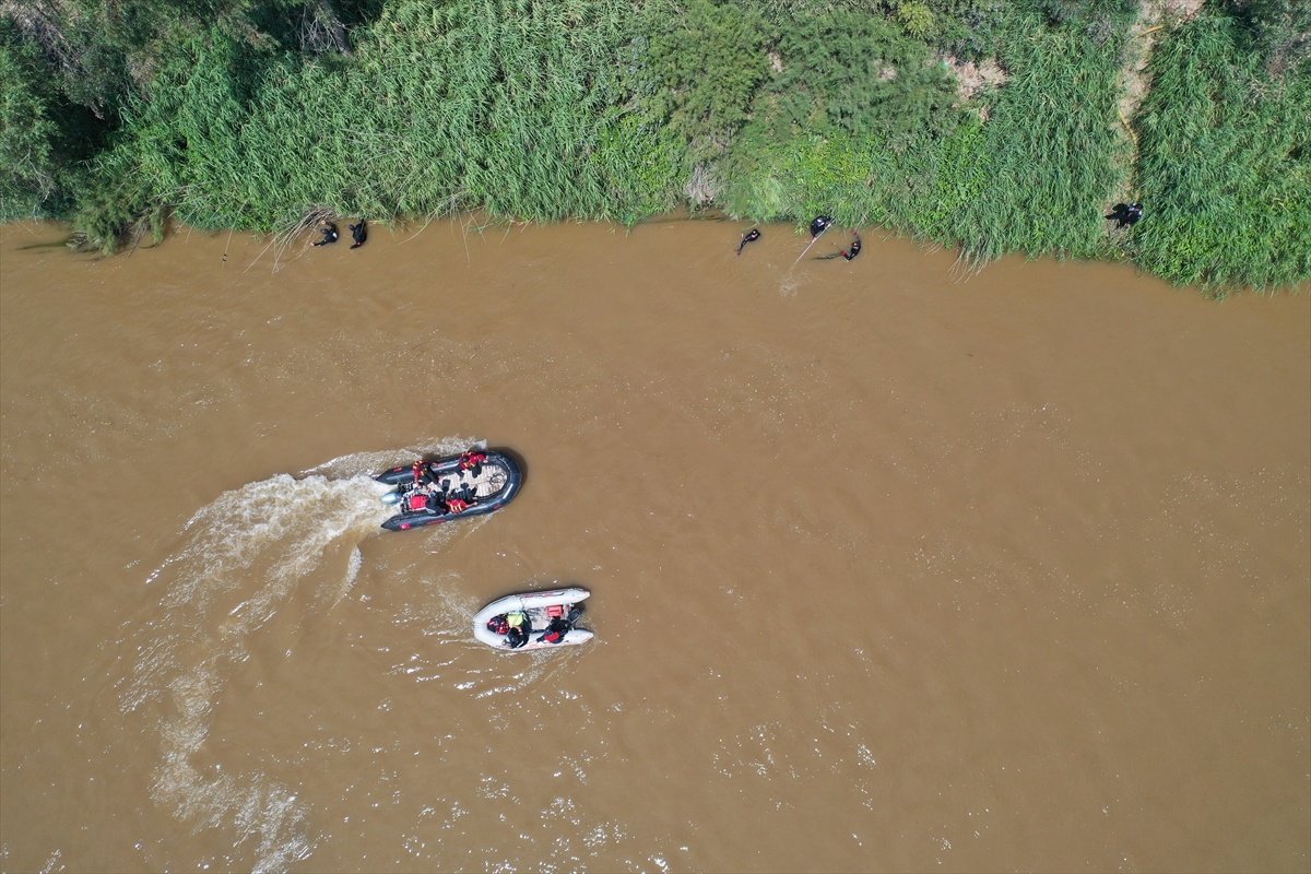 Büyük Menderes Nehri\'nde Kaybolan 2 Çocuktan Biri Ölü Bulundu