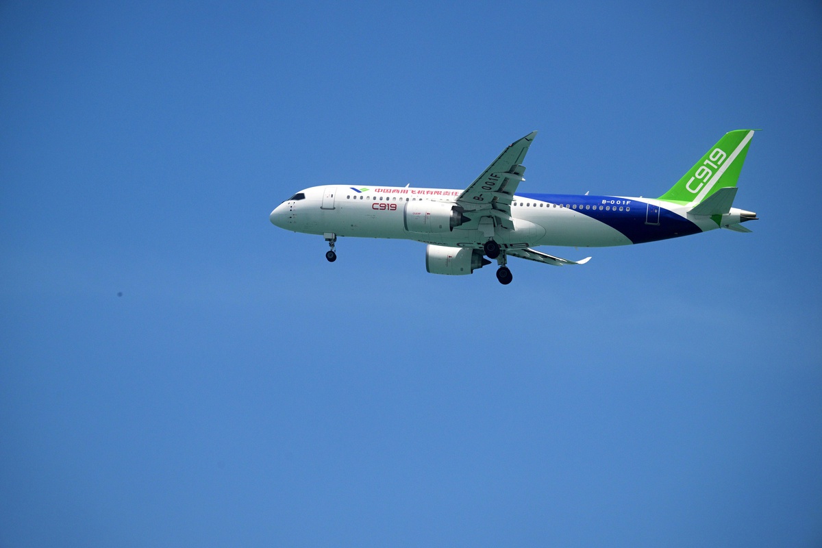 Çin\'in C919 Uçağı Uluslararası Uçuşlara Başlıyor