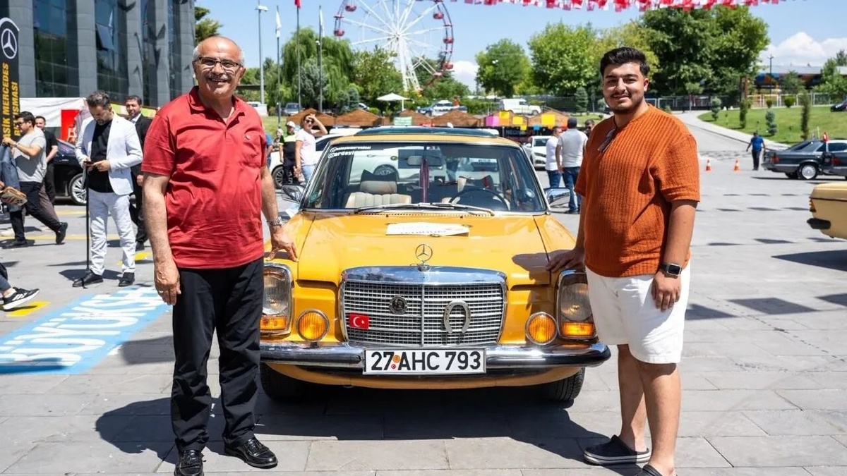 Malatya\'da Klasik Mercedes Buluşması Coşkusu