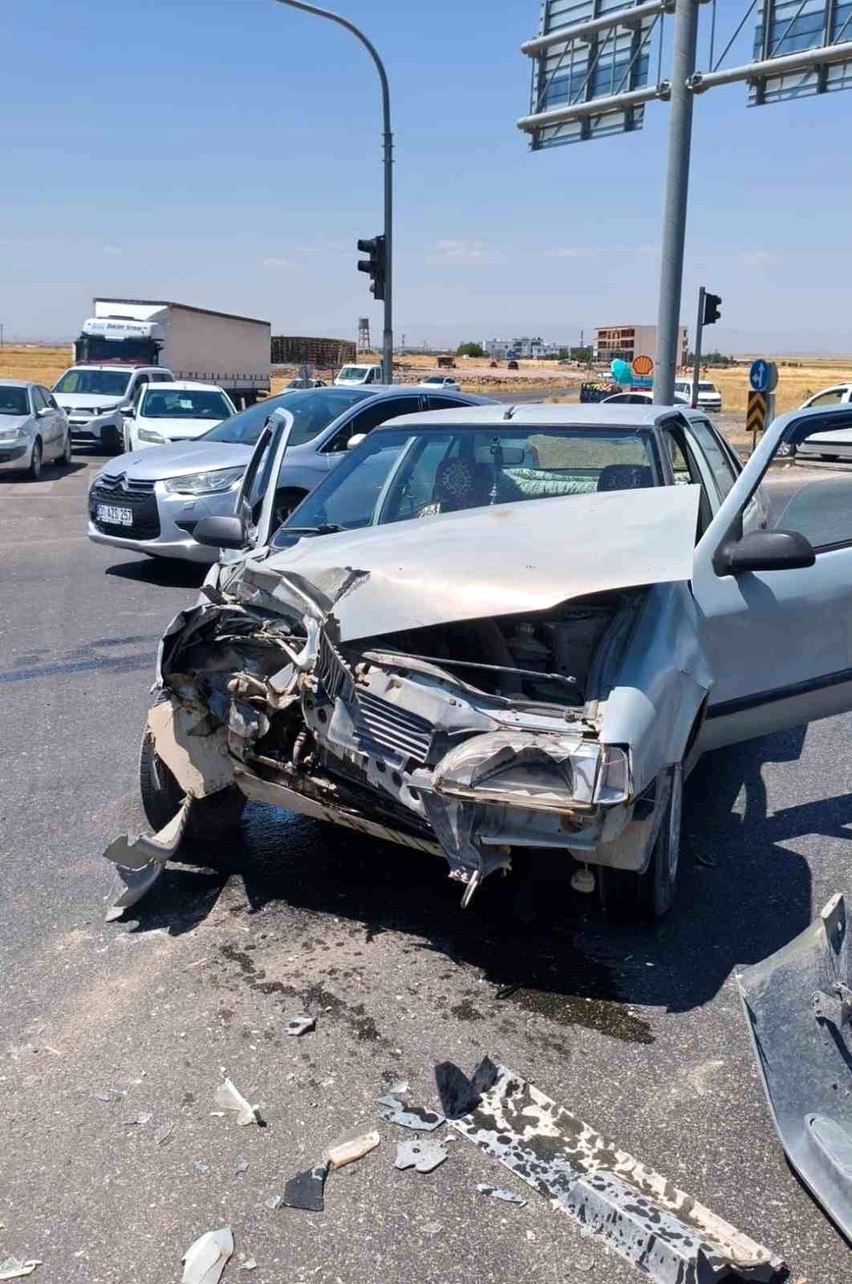 Diyarbakır\'da kamyona arkadan çarpma: 1 yaralı