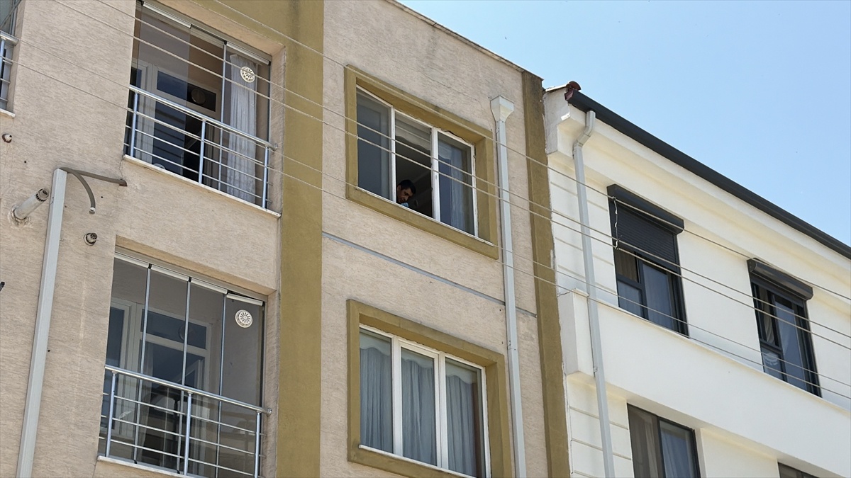3 Yaşındaki Çocuk Pencereden Düştü