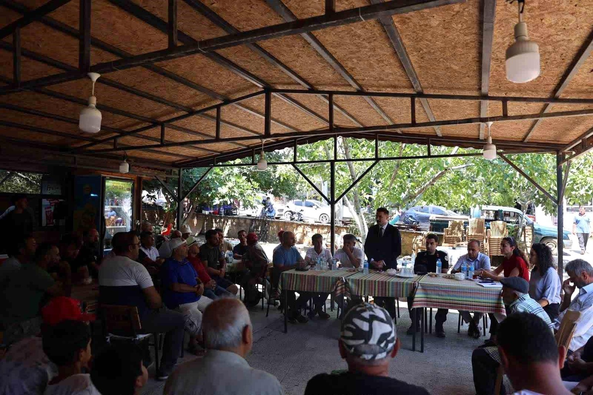 Kaymakam Acar Uğurlu\'da Vatandaşlarla Buluştu
