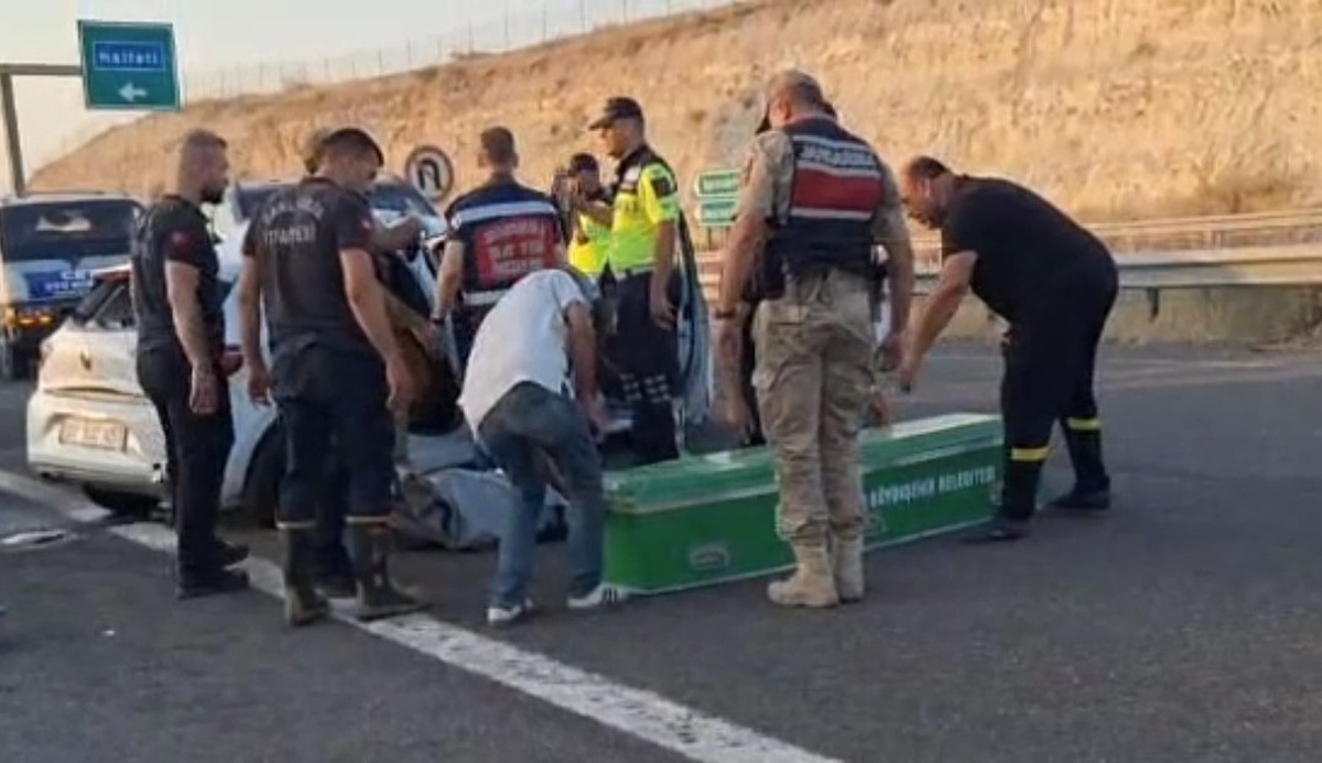 Şanlıurfa\'da Trafik Kazası: 3 Ölü, 8 Yaralı