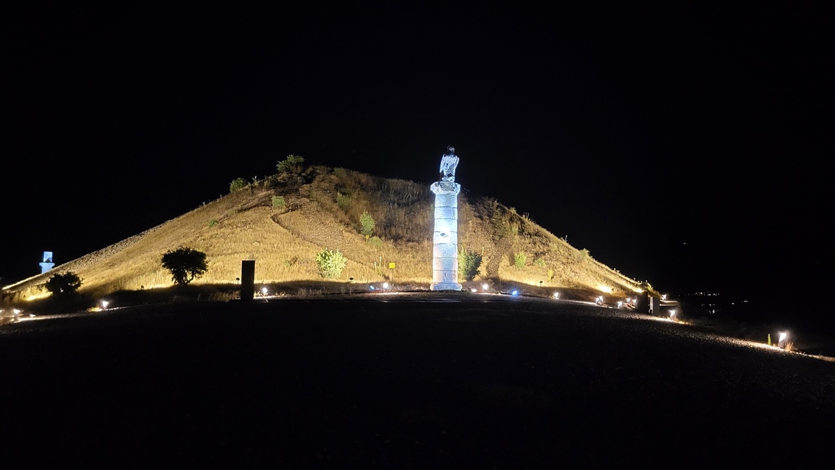 Karakuş Tümülüsü Gece Aydınlatmasıyla Ziyarete Açıldı