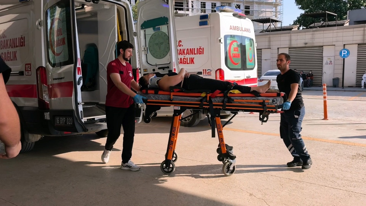 Navigasyon Kazası: 19 Yaşında Yolcu Yaralandı