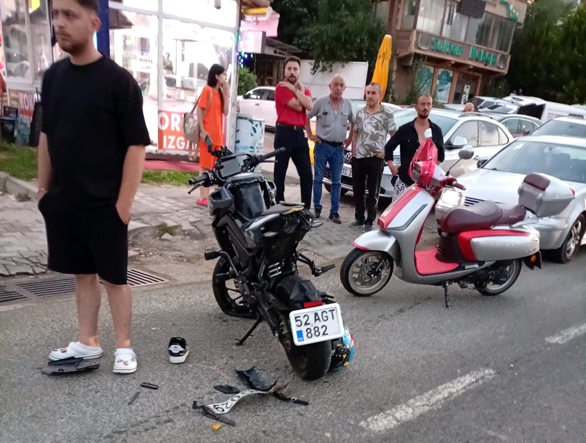 Fatsa\'da Motosiklet Kazası: 2 Yaralı