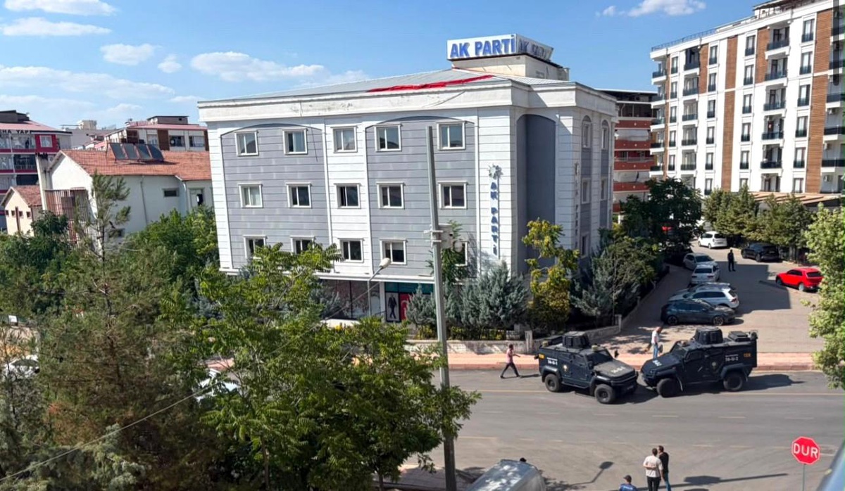 Siirt\'te Şüpheli Çanta Paniği