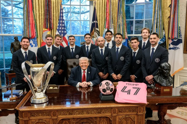 Trump, Messi ve Ronaldo'ya özendi: Bir ay yer değiştirmek isterdim