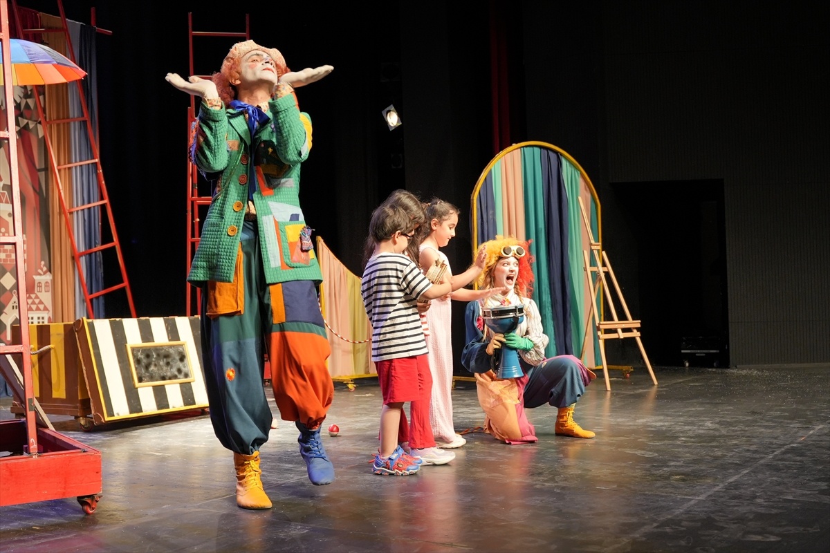 Van\'da Kültür Yolu Festivali Coşkusu