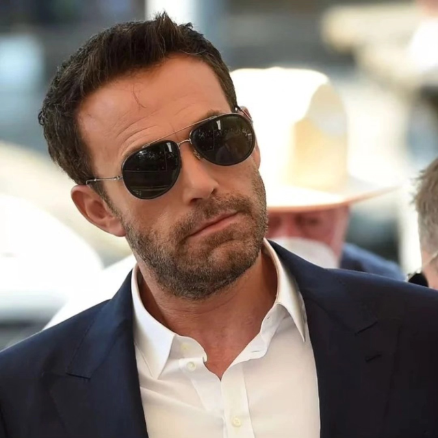 Yapay zeka şirketini Netflix'e satan Ben Affleck servet kazandı