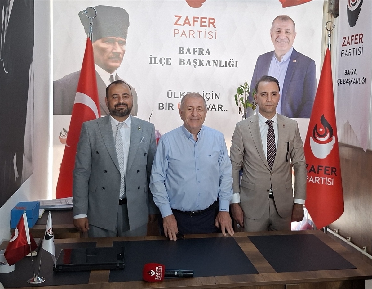 Özdağ Bafra\'da Esnafla Buluştu