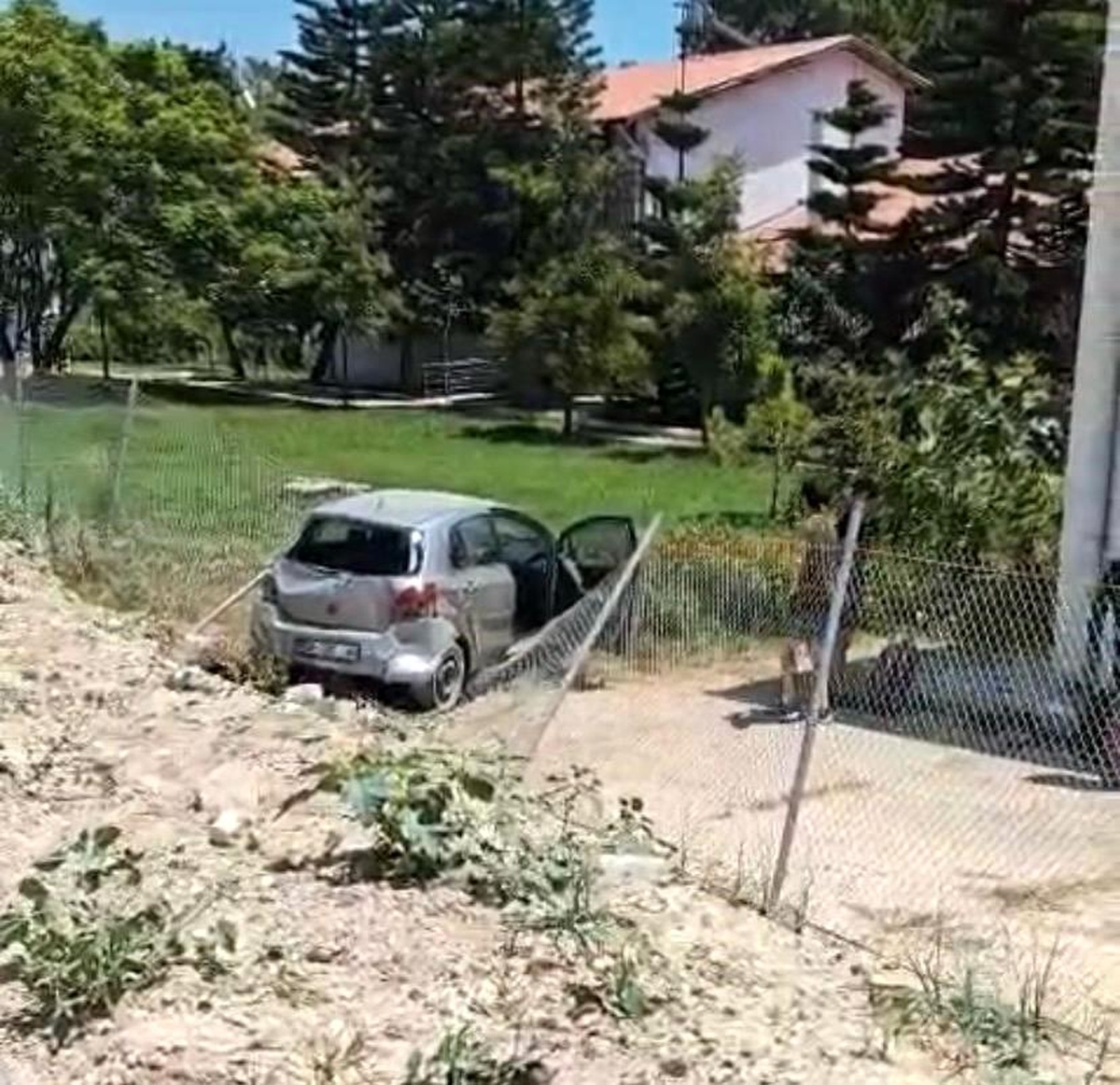 Erdemli\'de Zincirleme Kaza: 3 Yaralı