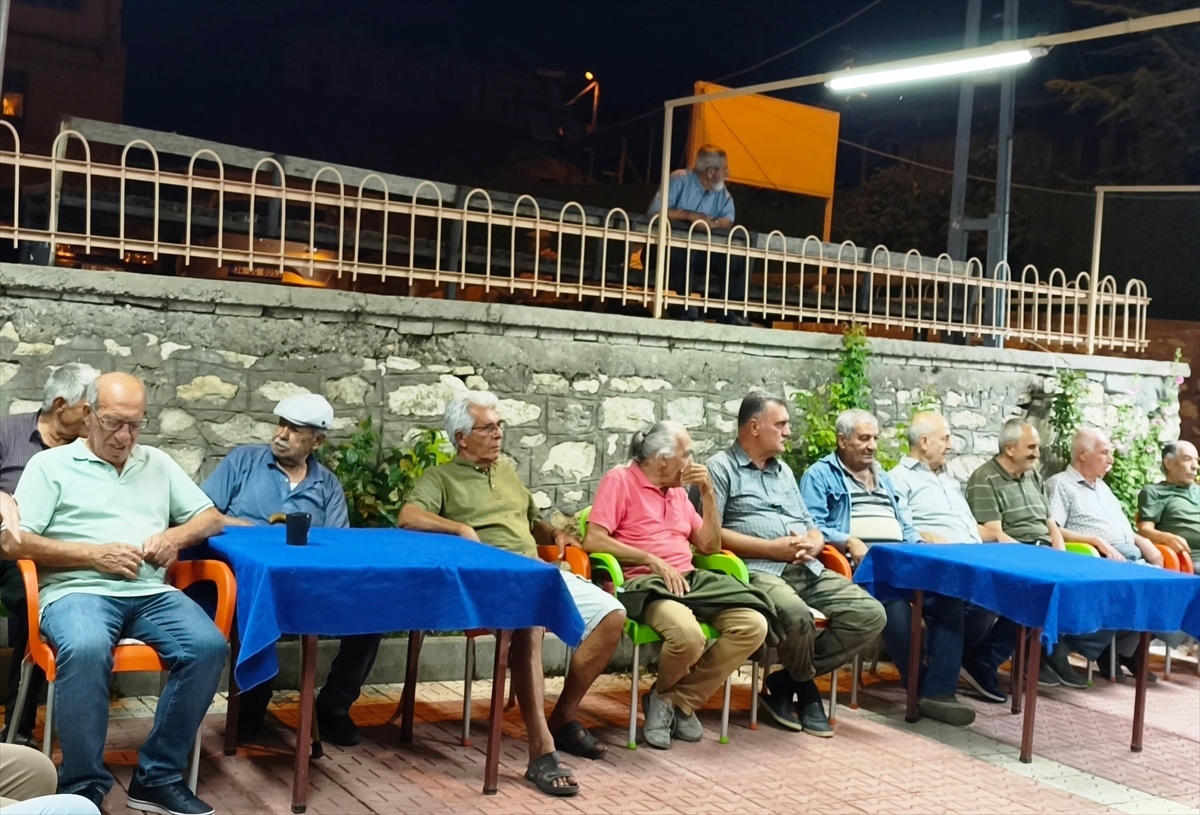 Ağın\'da Başkan Çakar, Vatandaşlarla Buluştu