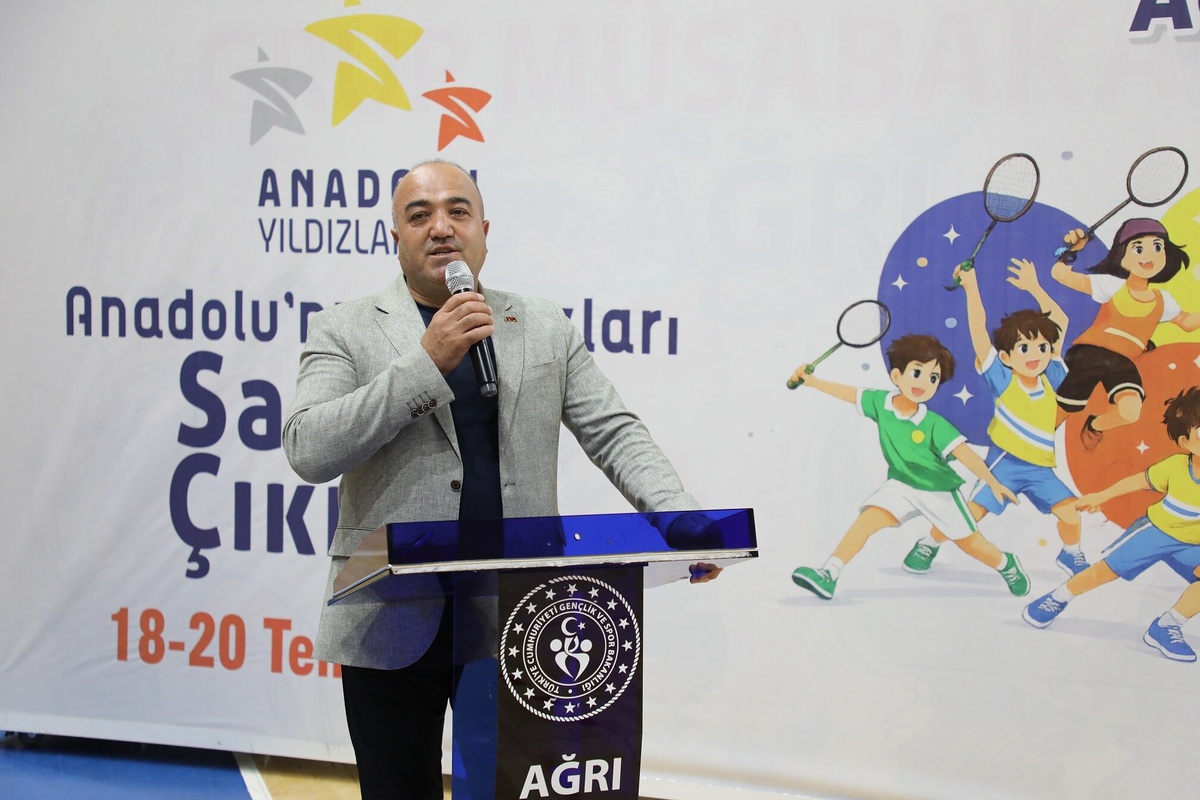 Ağrı\'da ANALİG Badminton Heyecanı