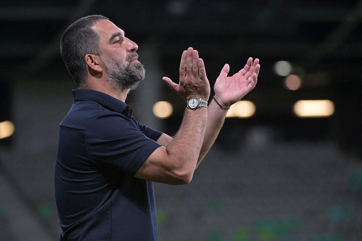 Arda Turan Türkiye\'ye geliyor! Şimdiden 15 bin bilet satıldı
