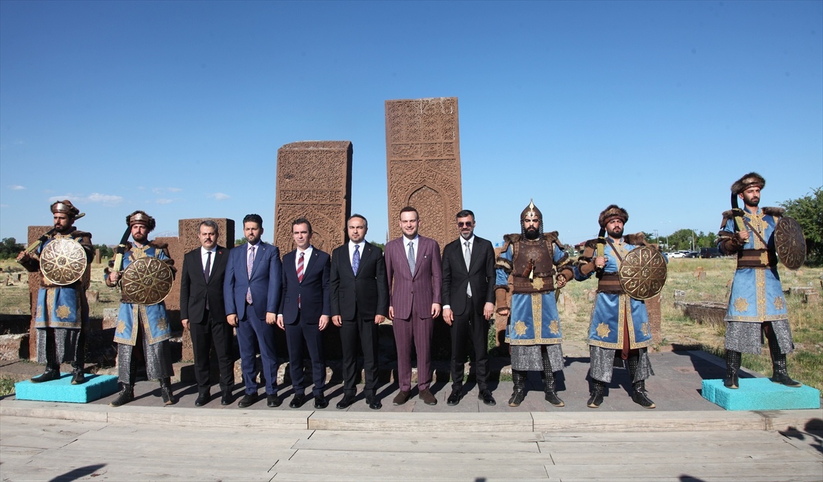 Bakan Yardımcısı Demiralp Ahlat\'ta