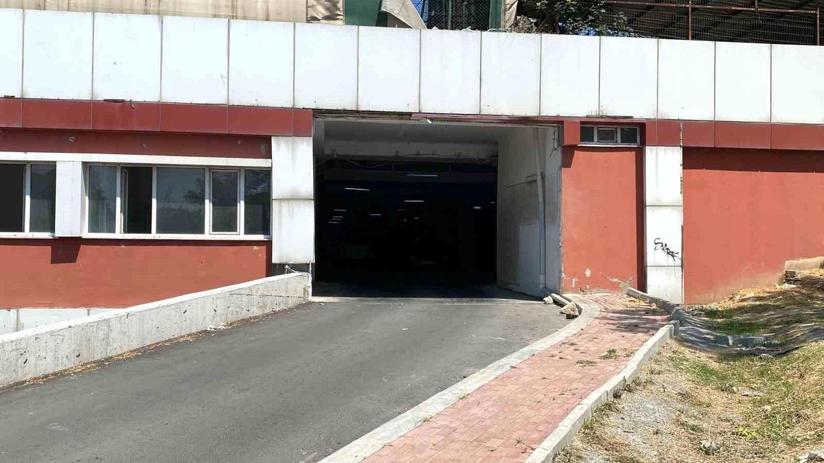 Bayrampaşa\'da Erkek Cesedi Bulundu