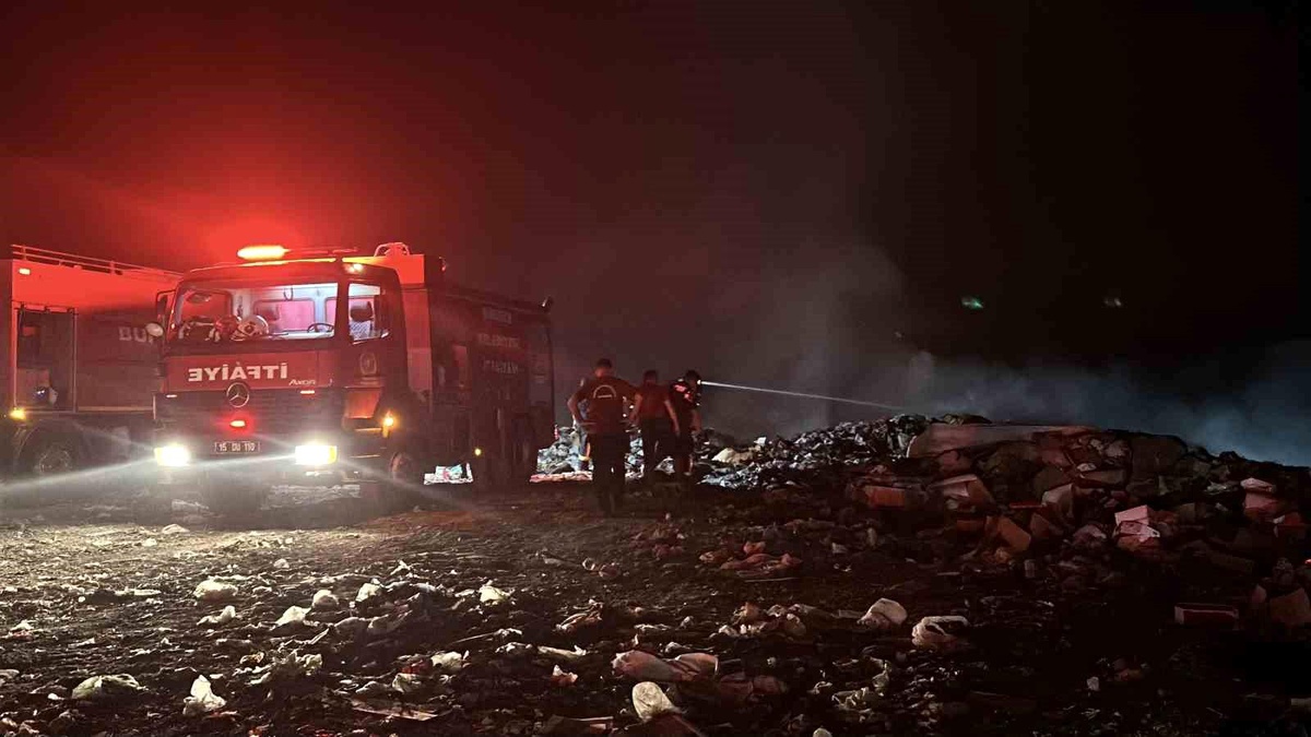Burdur\'da çöp depolama alanında yangın
