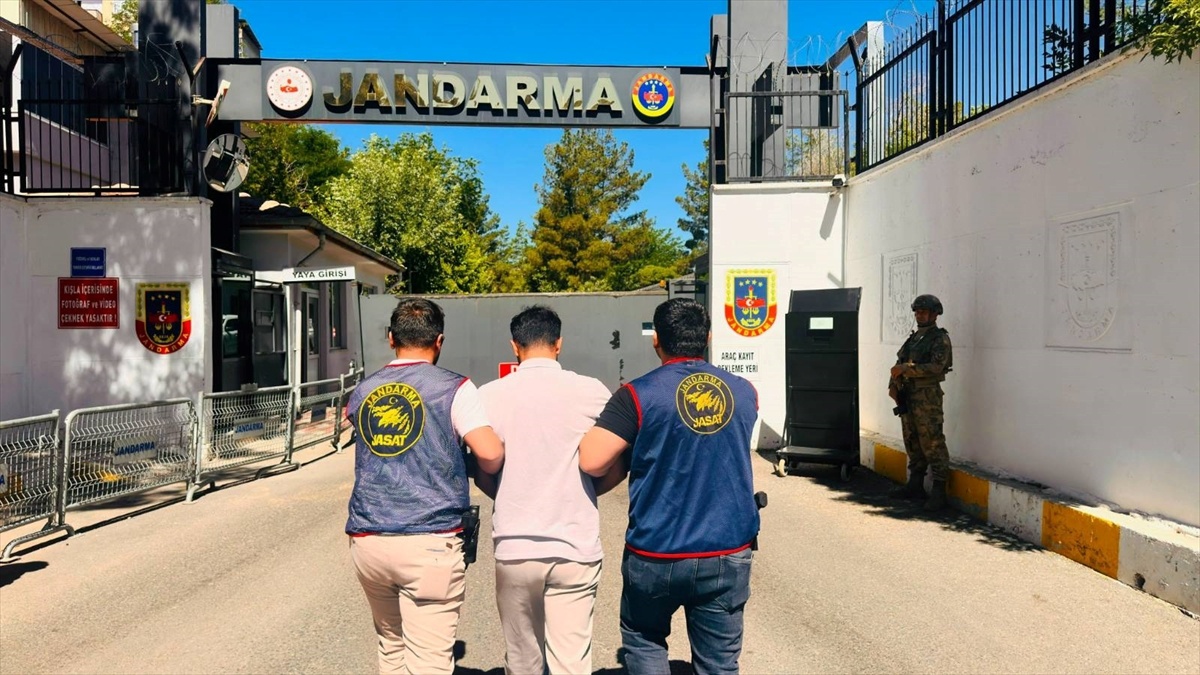 Diyarbakır\'da 137 Aranan Şüpheli Yakalandı